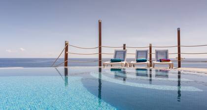 A Luxury Retreat with Games Room, Spa, and Pool!