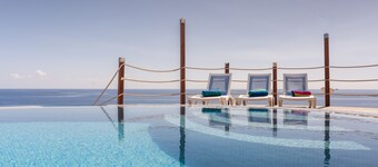 A Luxury Retreat with Games Room, Spa, and Pool!