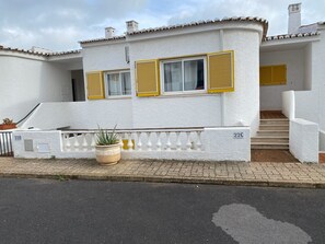 Exterior detail - Apartment 22G above the beach with balcony (Luz)