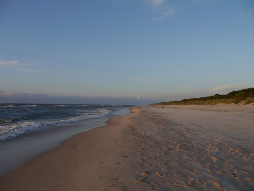 3 - room apartment with terrace - 450m from the beach