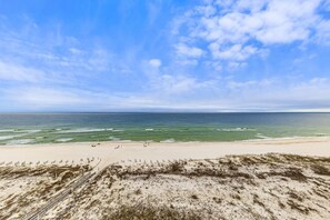 On the beach - Phoenix X 907 (Orange Beach)