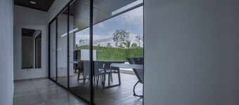 Luxury House - Arenal Vocano View - Private pool - 2 km from Fortuna Downtown!