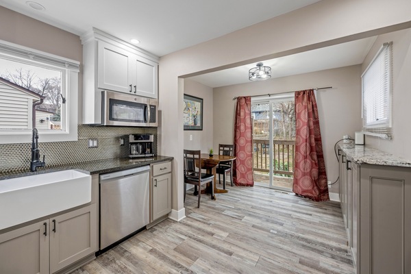 Réfrigérateur, micro-ondes, four, lave-vaisselle