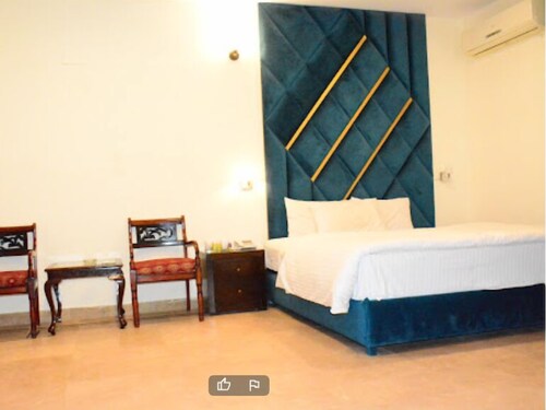 Baani Signature Hotel