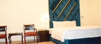 Baani Signature Hotel