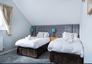4 Schlafzimmer, Bügeleisen/Bügelbrett, WLAN, Bettwäsche