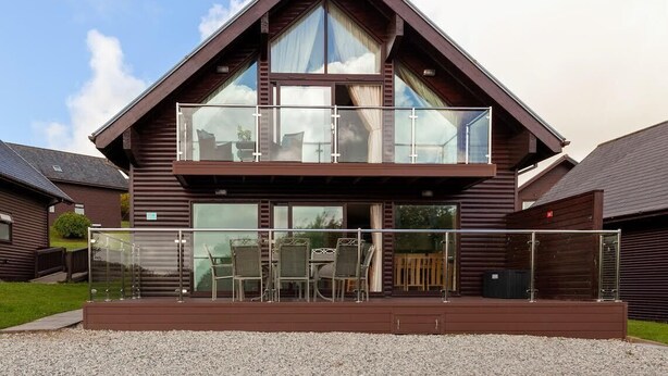 Unclassified image, 1 of 29, button - Starfish Waterview lodge on Retallack Resort (Winnard's Perch)