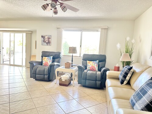 Spacious Vacation Home Sun City West 55 Community