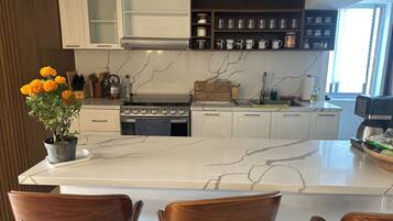 Oven, stovetop