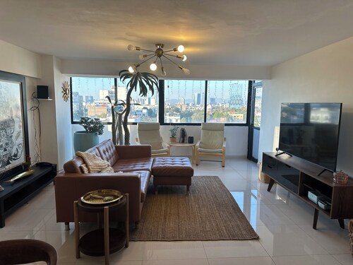 Stunning views of the City  Centrally located. Top two floors included PH