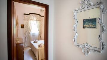 3 bedrooms, iron/ironing board, travel crib, free WiFi