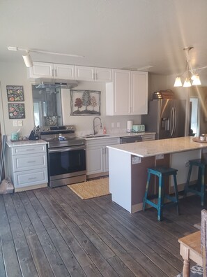 Fridge, microwave, oven, stovetop - Small Town Foothills Property with Yard (Rye)