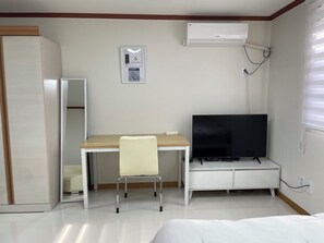 1 chambre, fer et planche à repasser, Wi-Fi, literie fournie