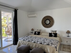 4 bedrooms, in-room safe, iron/ironing board, travel cot