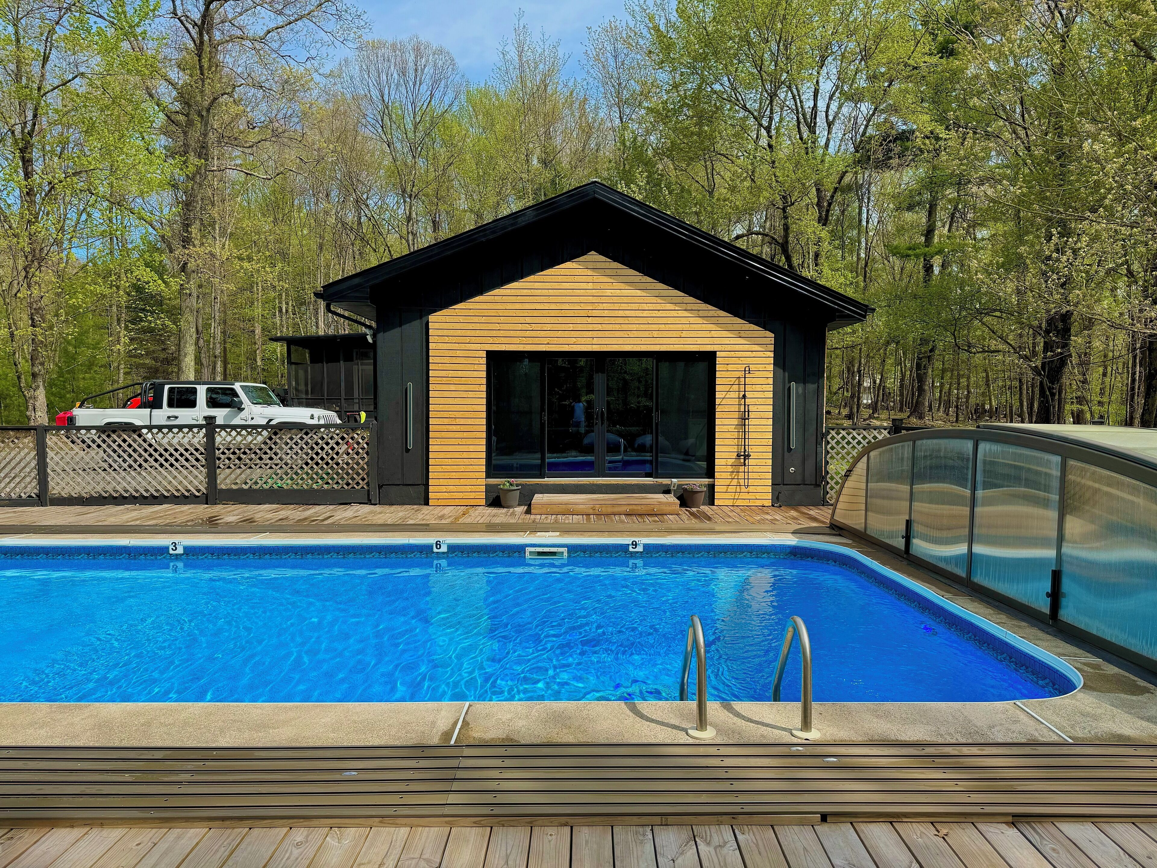 Ulkouima-allas, lämmitetty uima-allas