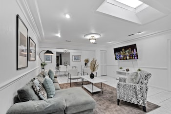 Chateau Michael Luxury Brickell Villa with Pool