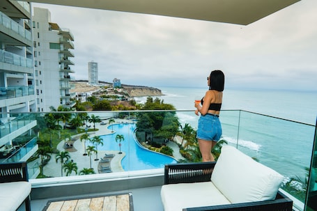 Property grounds. Rooftop Oceanview infinite pool. Poseidon Condo