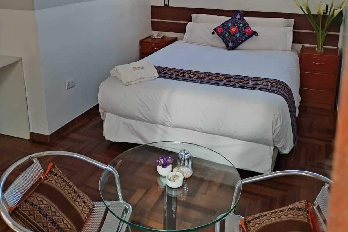 Habitación estándar, 1 habitación | Caja de seguridad en la habitación y escritorio