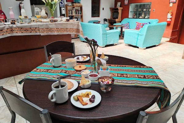 Desayuno buffet incluido todos los días