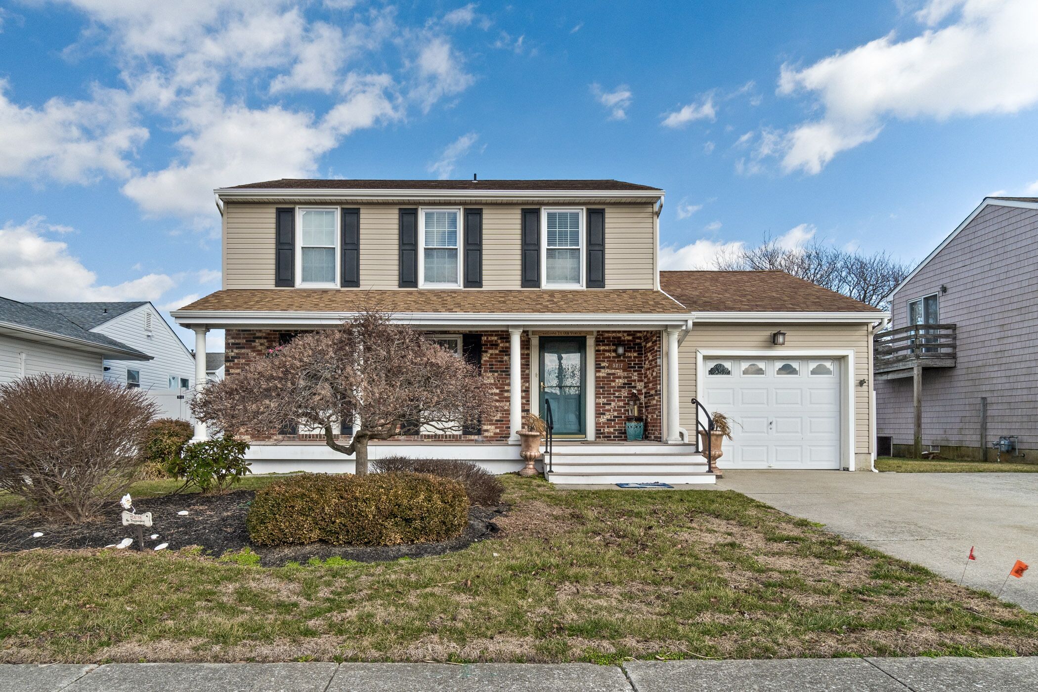 Updated single family home right between the Cove and Jetty drive on beaches!