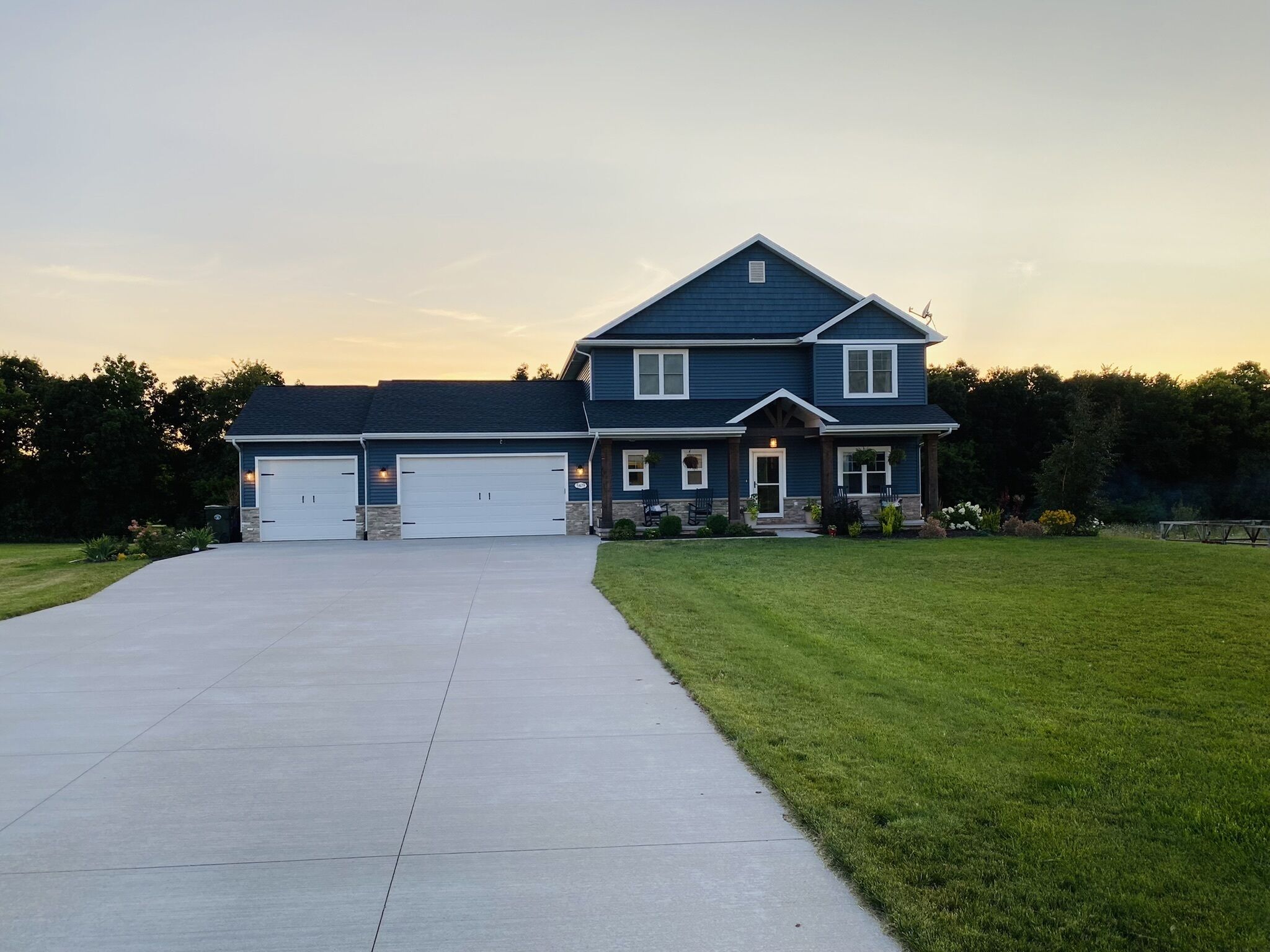 EAA AirVenture!! 5 Bedroom home, 14 miles from EAA!