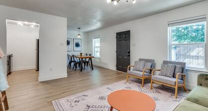 2bed/1bath Spacious Townhome in Fort Worth Near I-30
