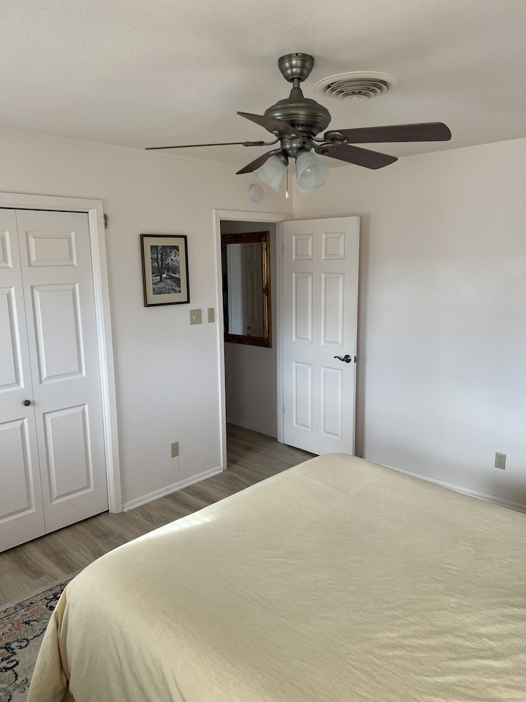 8 Blocks from Main Street Fredericksburg Vrbo