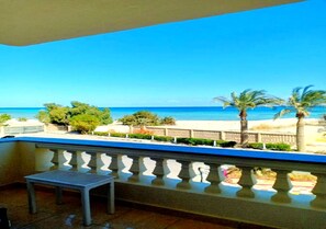 Minibar, laptop workspace, cots/infant beds, bed sheets - Davinci Beach Resort (Hurghada)