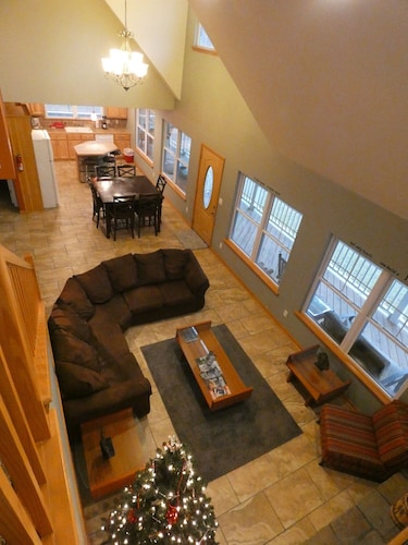 Whispering Oaks Cabin 13