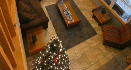 Whispering Oaks Cabin 13