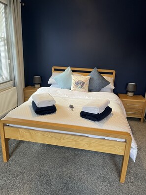 1 chambre, lit parapluie, Wi-Fi, draps fournis