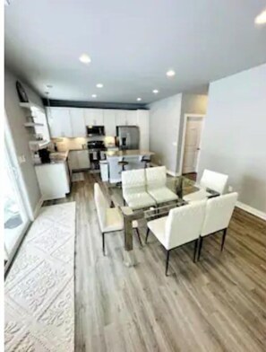 Interior - Newburgh Newsie - 3BR, 2.5BA, Gym, Patio, New Construction in Amazing Location! (Newburgh)