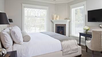 Giddings | 1 bedroom, Egyptian cotton sheets, premium bedding, down duvets