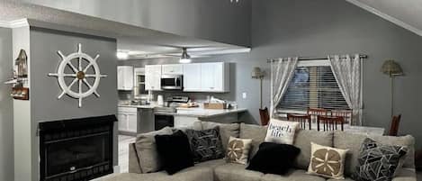 Smart TV, fireplace, ping pong, books