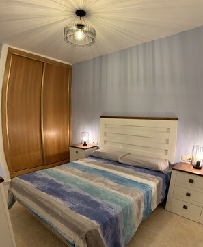 2 bedrooms, WiFi, bed sheets
