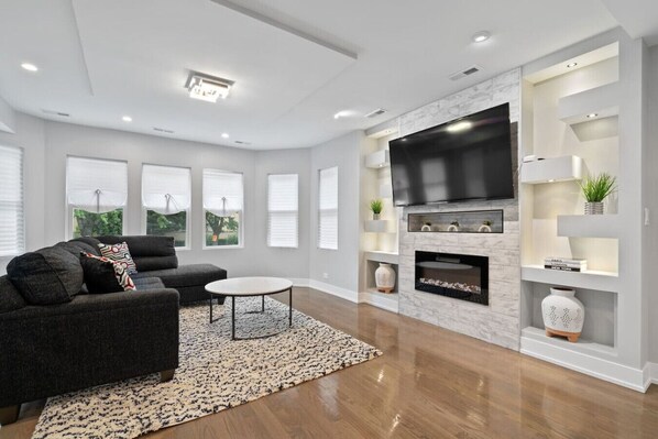 Unclassified image, 1 of 35, button