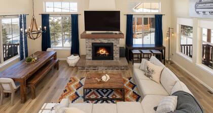 Newly remodeled slopeside ski-in/ski-out home
