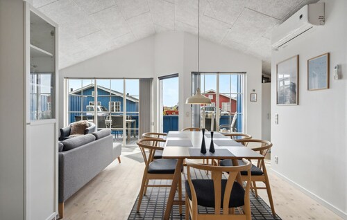 Cozy home in Hvide Sande with sauna