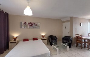 1 camera, Wi-Fi gratuito