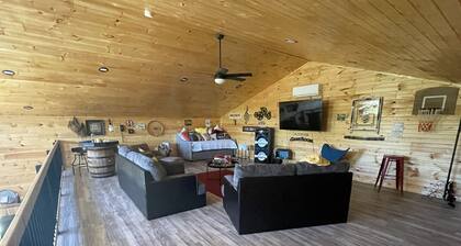 Brand new Lakehouse in Bronston 2 Bedroom with large loft