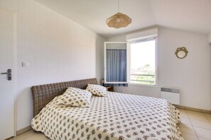 2 chambres, fer et planche à repasser, Wi-Fi gratuit