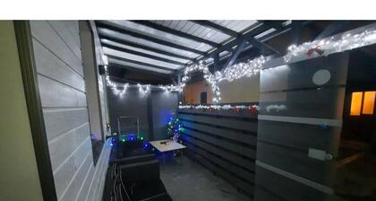 House Side by Side/.