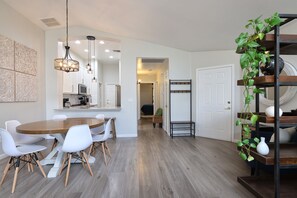 Dining - Tucson Desert Escape (Tucson)