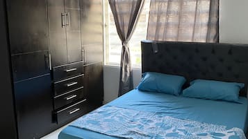 3 bedrooms, WiFi, bed sheets