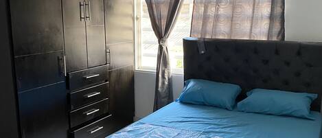 3 bedrooms, WiFi, bed sheets