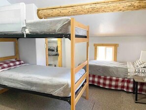 2 slaapkamers, reisbedje, wifi, beddengoed
