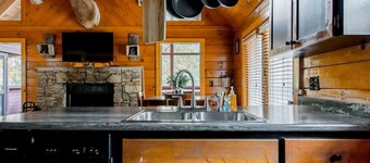 Welcoming Rustic-Style Retreat with Screened in Hot Tub & Indoor Jacuzzi