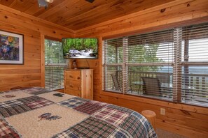 2 bedrooms, memory-foam beds, free WiFi