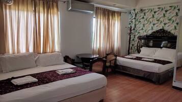 Family Room, Multiple Beds, Non Smoking, Lake View | Free WiFi, bed sheets