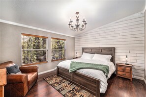 5 sovrum, skrivbord, resesäng och gratis wi-fi